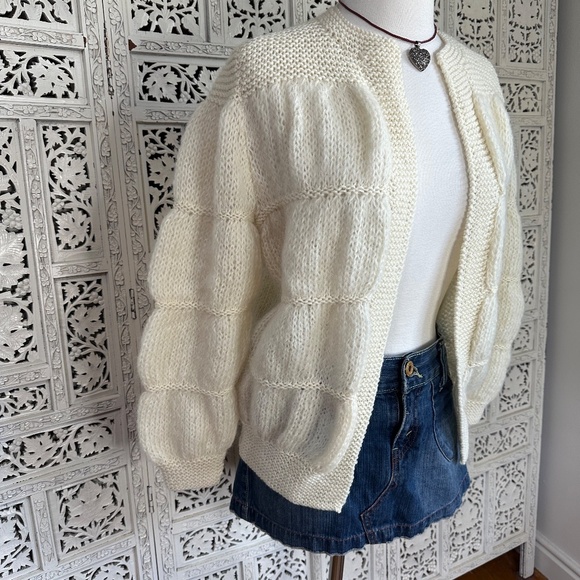 Handmade Boho Grannycore Neutral Ivory Bubble Sleeve Open Cardigan Sz Medium - Picture 2 of 4